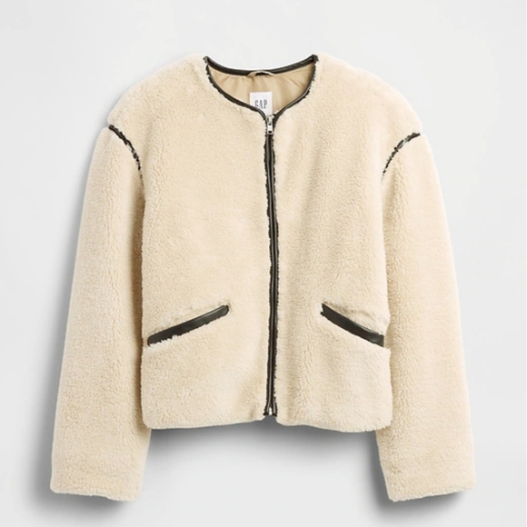 GAP Jackets & Blazers - NWT- $160 Relaxed GAP Cream Sherpa Jacket -L